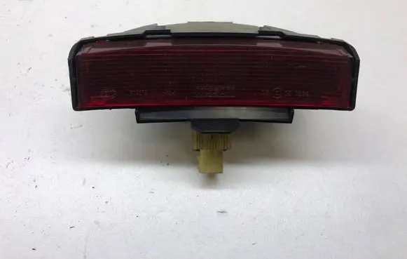 Nissan Primera Third/center stoplight 270275