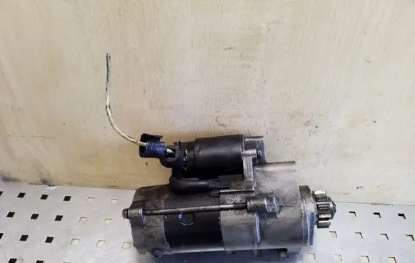 Nissan Pathfinder R51 Starter motor