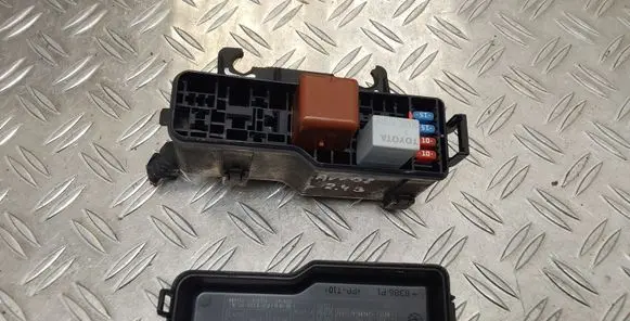 Toyota Avensis T250 Fuse box set