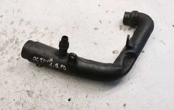 Skoda Octavia Mk2 (1Z) Intercooler hose/pipe 1K0129654AA