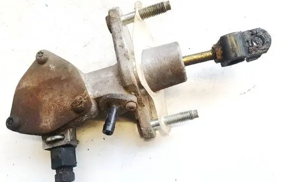 Clutch master cylinder