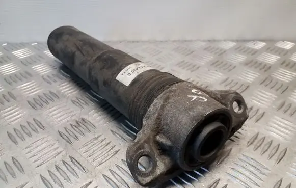 Skoda Octavia Mk3 (5E) Front shock absorber mounting bracket 5Q0513423B
