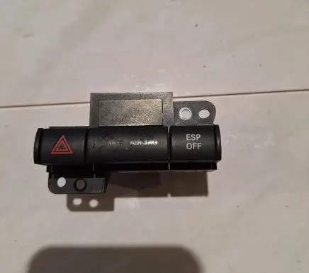 Chrysler 300 - 300C Hazard light switch 04602418AE