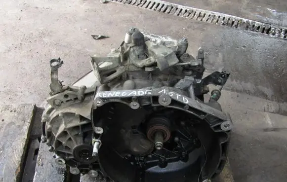 Jeep Renegade Manual 5 speed gearbox 55236747