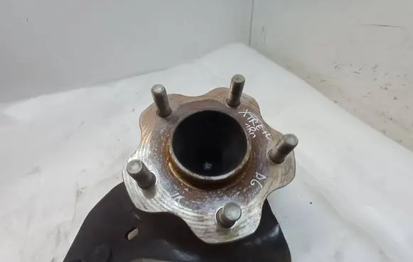 Nissan X-Trail T32 Rear wheel hub 