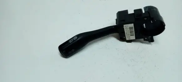 Volkswagen PASSAT B5.5 Indicator stalk 8L0953513G