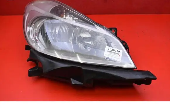 Renault Clio III Headlight/headlamp 8200459823