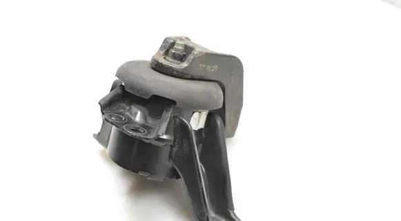 KIA Sportage Engine mount bracket 21815D9100