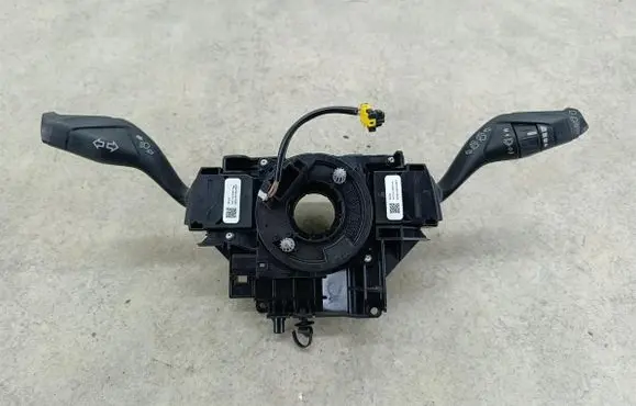 Ford Focus Wiper turn signal indicator stalk/switch 