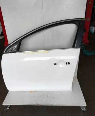 Volvo V60 Front door 30762642