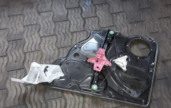 Volkswagen PASSAT B7 Rear window lifting mechanism without motor 3AA839755 929912102