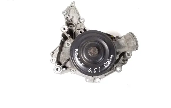 Mercedes-Benz CLS C219 Water pump A2722010501