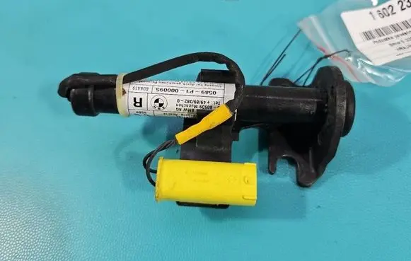 BMW 5 G30 G31 G38 Pedestrian airbag 7435798 IMPRK1602239
