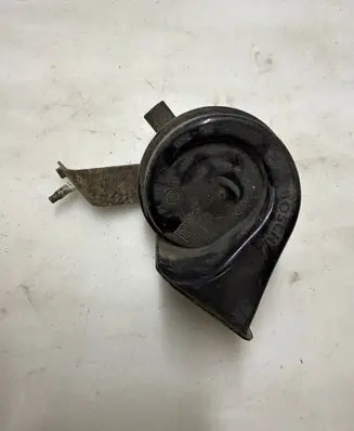 BMW 3 E46 Horn signal 8379710