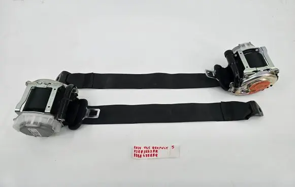 Renault 5 Set of seat belts 888856428r 888847888r