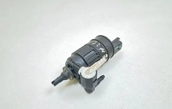 Renault Scenic I Windscreen/windshield washer pump 7700430702