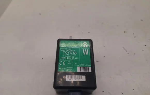 Toyota Avensis T270 Door central lock control unit/module 8974005030 61B381000