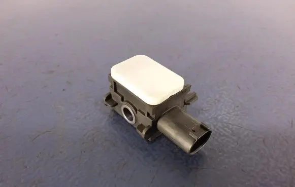 Mercedes-Benz R W251 Airbag deployment crash/impact sensor 0038202826
