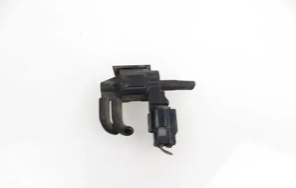 Mazda 323 F Valve vacuum K5T44173