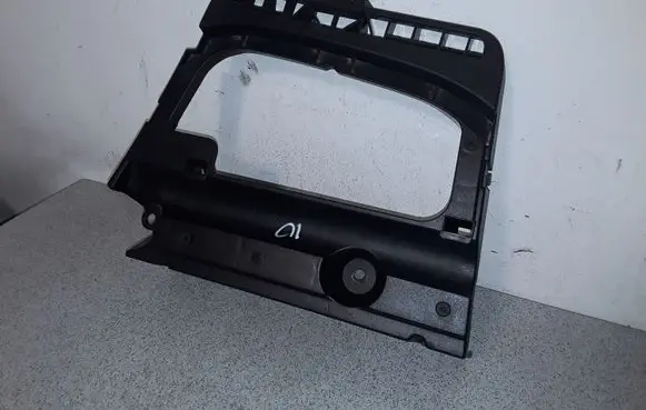 BMW 3 E46 Trunk/boot lower side trim panel 8232582