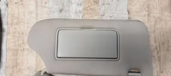 Nissan Altima Sun visor 