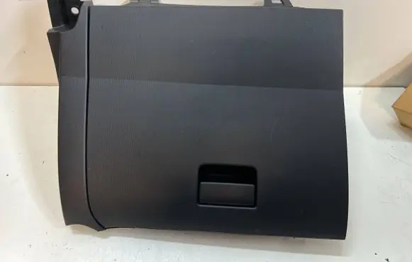 Mazda 2 Glove box DA6C64261 DB2H64275