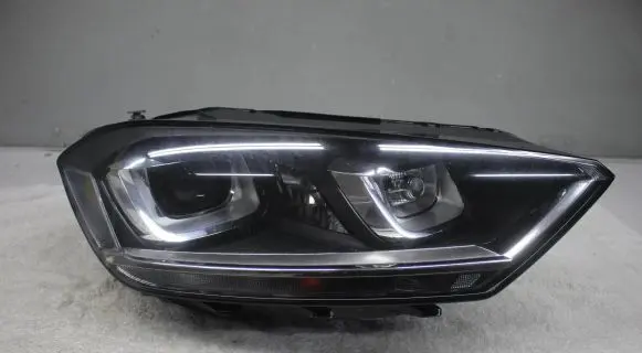 Volkswagen Golf VII Headlight/headlamp 517941032B 90056422 X621V225LF46