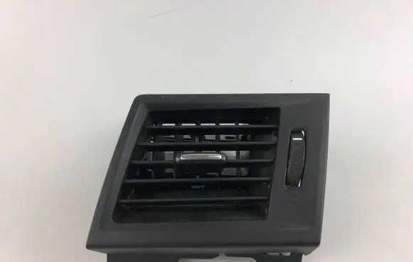 Subaru Outback Dashboard side air vent grill/cover trim