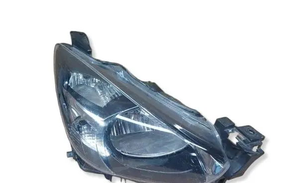 Mazda 2 Headlight/headlamp 