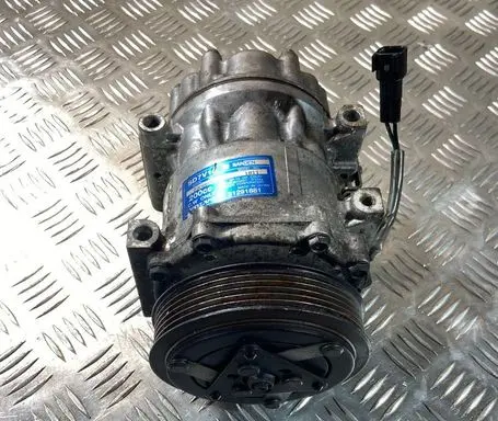 Volvo V50 Air conditioning (A/C) compressor (pump) 31291881