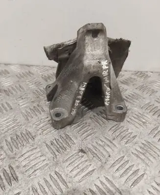 Audi A4 S4 B8 8K Engine mounting bracket 8K0199307AQ