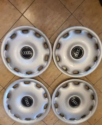 Audi A8 S8 D2 4D R16 wheel hub/cap/trim 4d0601147