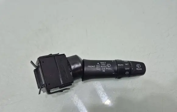 Mitsubishi Pajero Wiper control stalk 