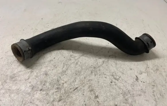 Mercedes-Benz E W212 Engine coolant pipe/hose A2045011582