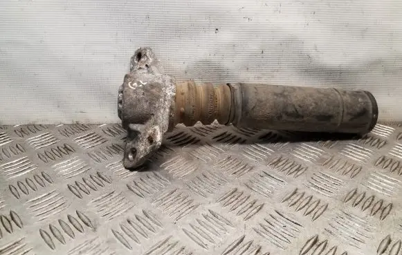Skoda Octavia Mk2 (1Z) Rear shock absorber damper bump stop 