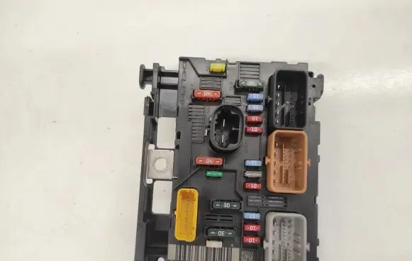Peugeot 207 CC BSM Control unit 9661707890