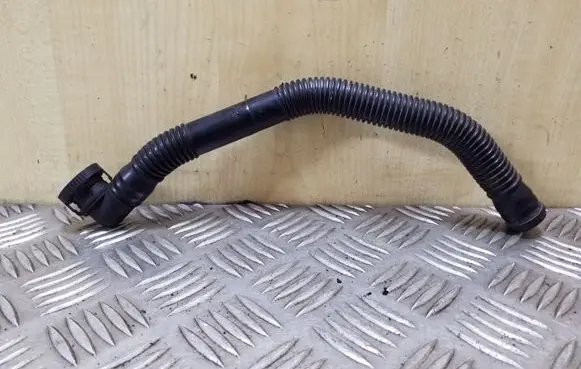 Volkswagen PASSAT B7 Breather/breather pipe/hose 1K0129637D