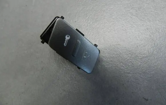 Central locking switch button