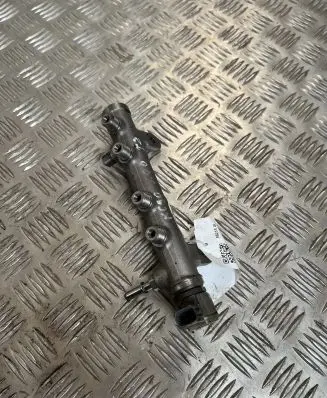 Fuel main line pipe