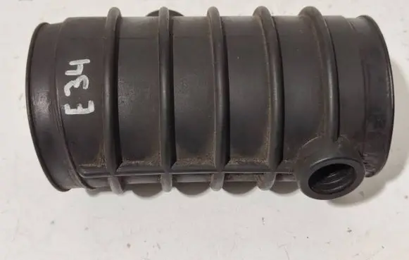 BMW 5 E34 Air intake duct part 1722847 13541722847