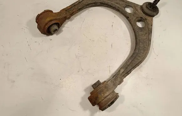 Lancia Thema Front upper control arm/wishbone 