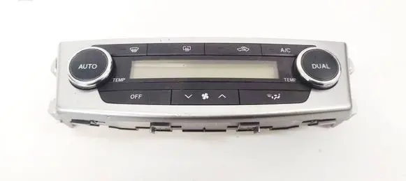 Toyota Avensis T270 Climate control unit 5590005520 55900-05520