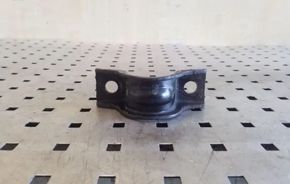 Chevrolet Captiva Sway bar bush bracket, rear 