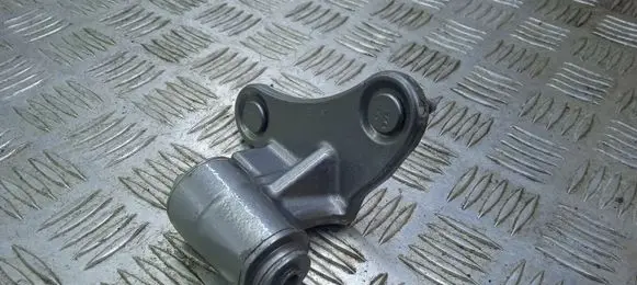 Mercedes-Benz C AMG W204 Rear door lower hinge