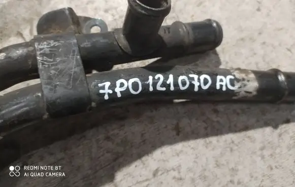 Volkswagen Touareg II Engine coolant pipe/hose 7P0121070AC