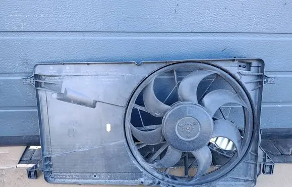 Ford Focus C-MAX Fan set 3M5H8C607RJ