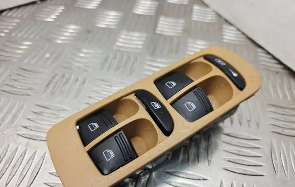 Porsche Cayenne (9PA) Electric window control switch 7L5959857A