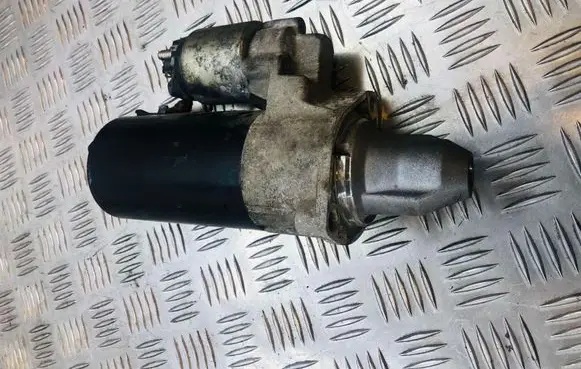 Mercedes-Benz E C207 W207 Starter motor A0061516201