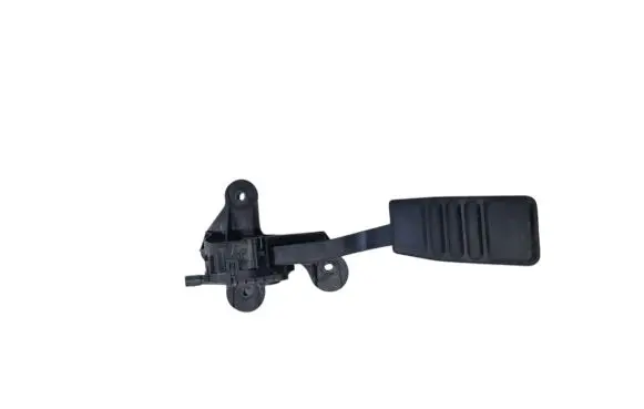 Ford Mustang VI Accelerator throttle pedal CR339F836BC
