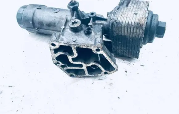 Audi A6 S6 C5 4B Oil filter cover 038115389C 038115466